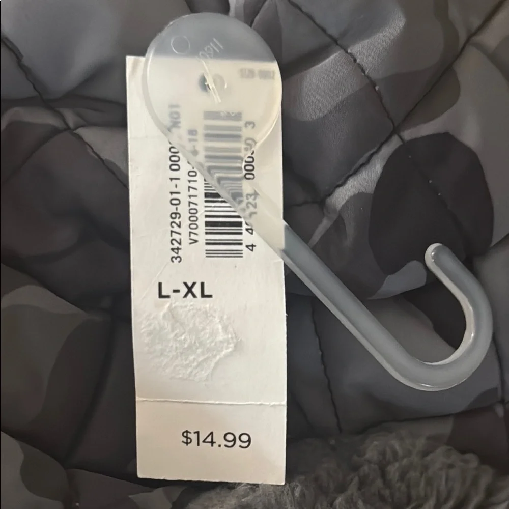 Old Navy Black and Gray Camo Hat with Ear Flaps